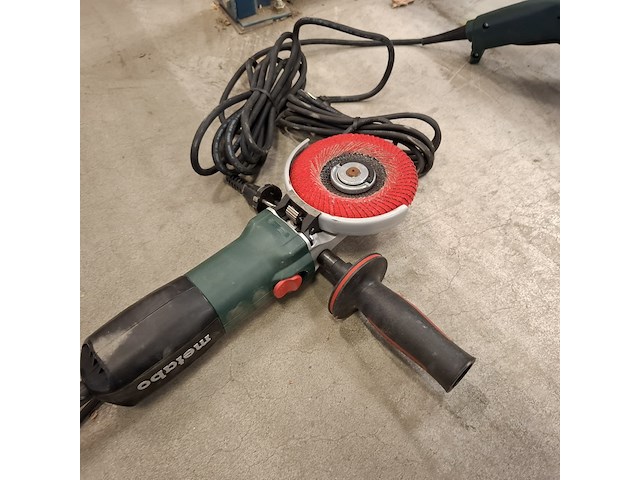 Haakse slijper met metaal kantenfrees metabo, wef 9-125 quick, kfm16-15 f - afbeelding 5 van  12