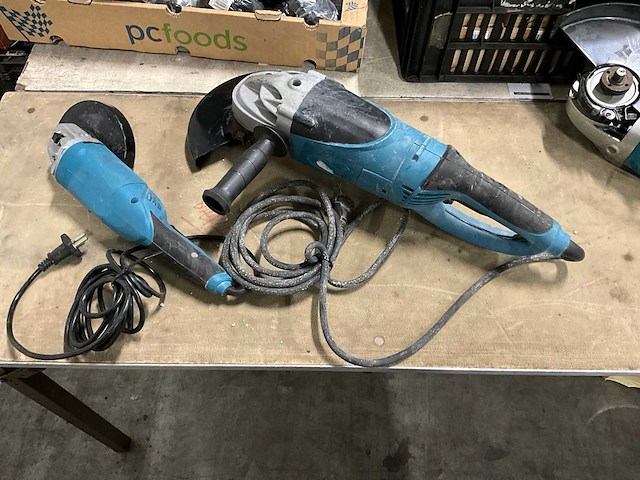 Haakse slijpmachine (2x) - afbeelding 1 van  6