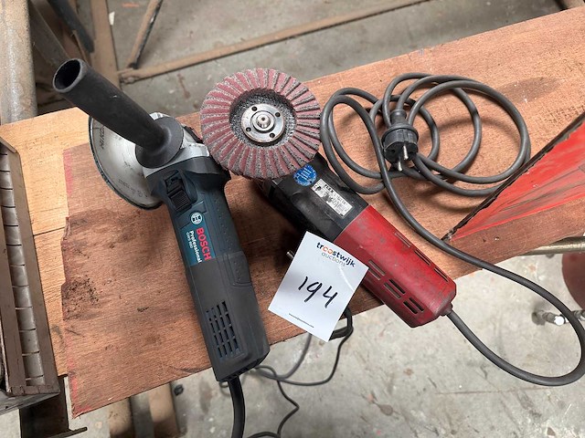 Haakse slijpmachine (2x) - afbeelding 2 van  2
