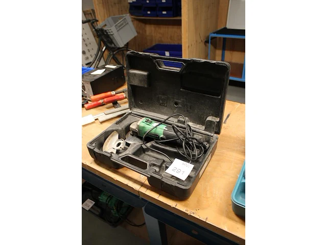 Haakse slijptol hitachi g13ss in kunststoffen koffer. - afbeelding 2 van  2