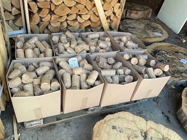Haardhout briketten - afbeelding 1 van  2