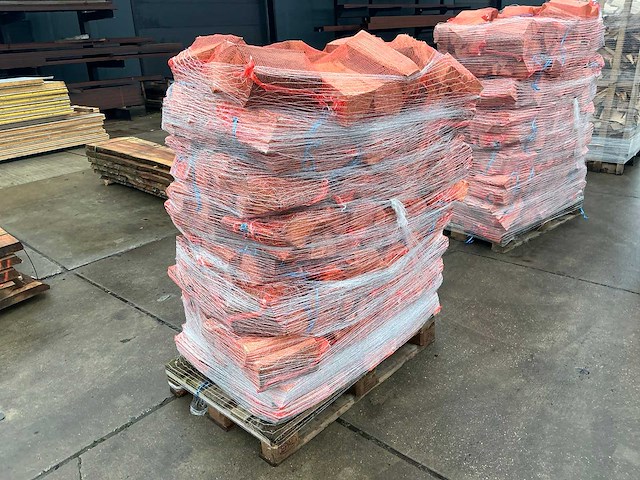 Haardhout in net (63x) - afbeelding 3 van  6