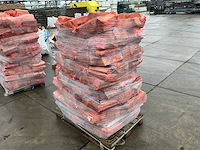 Haardhout in net (63x) - afbeelding 4 van  6