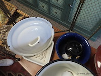 Haardrekje koper en diverse emaille - afbeelding 2 van  3