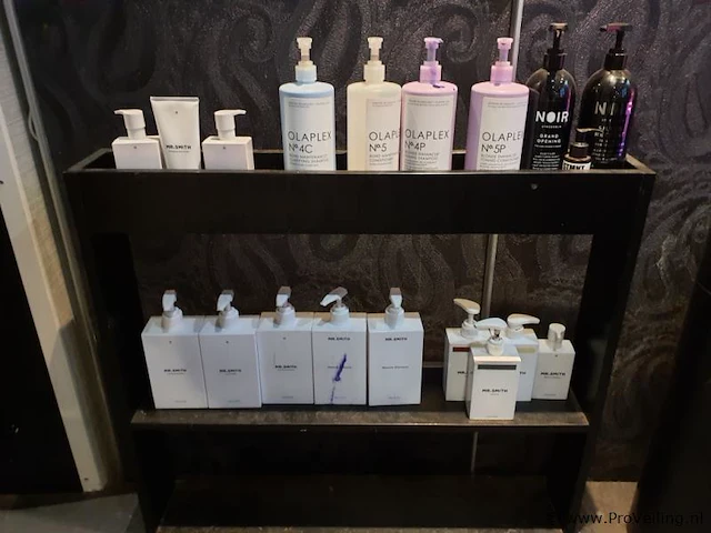 Haarverzorgingsproducten o.a. mr.smith shampoo restore - afbeelding 1 van  6
