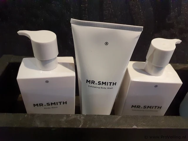 Haarverzorgingsproducten o.a. mr.smith shampoo restore - afbeelding 2 van  6