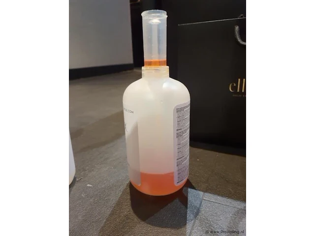 Haarverzorgingsproducten o.a. olaplex bond shampoo no.4 & bond multiplier no.1 - afbeelding 6 van  8