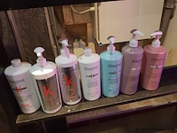 Haarverzoringsproducten o.a. kérastase résistance shampoo bain extentioniste - afbeelding 4 van  4