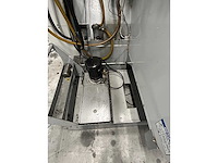 Haas - 2006 - super vf 3sshe - cnc verticaal bewerkingscentrum - afbeelding 15 van  16