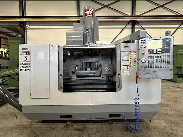 Haas - 2006 - super vf 3sshe - cnc verticaal bewerkingscentrum - afbeelding 11 van  16
