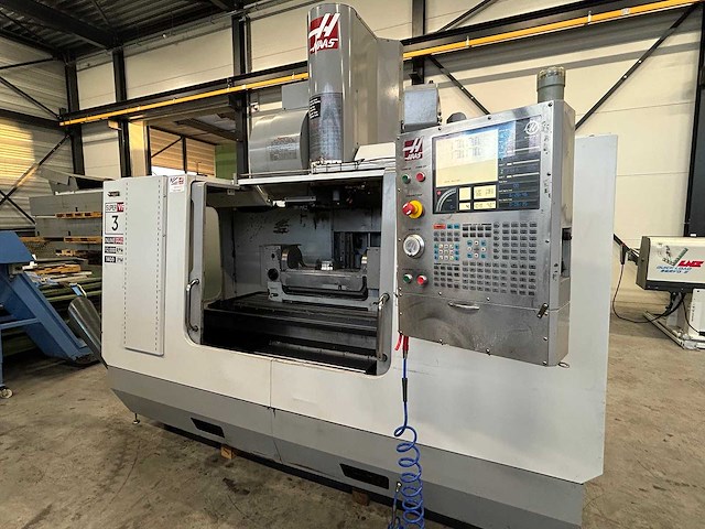 Haas - 2006 - super vf 3sshe - cnc verticaal bewerkingscentrum - afbeelding 13 van  16