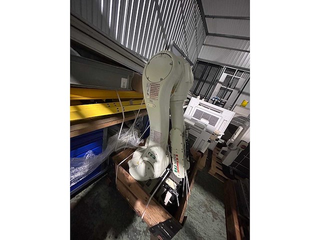 Haas + kawasaki - 2007 - vf-3dhe - verticale machinecentra + laad- ontlaadrobot - afbeelding 5 van  21
