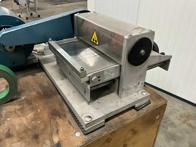 Habasit at-200 belt skiver transportband bewerkingsmachine - afbeelding 3 van  5