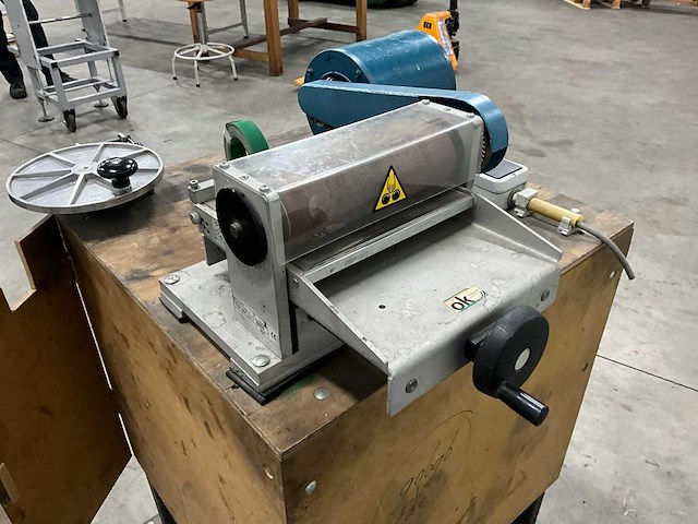 Habasit at-200 belt skiver transportband bewerkingsmachine - afbeelding 4 van  5