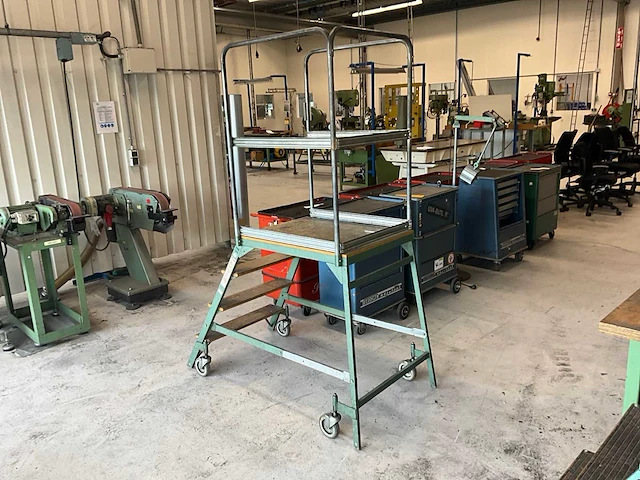Haca leiter podestleiter platform trap - afbeelding 1 van  6