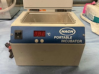 Hach portable incubator - afbeelding 1 van  2