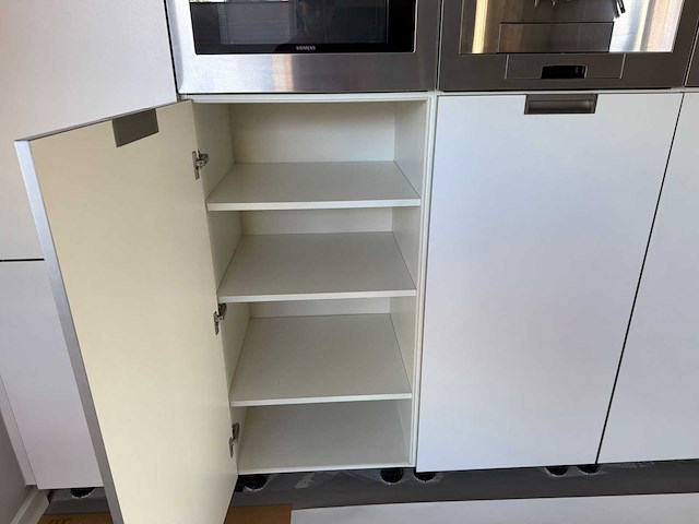 Häcker - keuken met aeg/siemens apparatuur - afbeelding 11 van  32