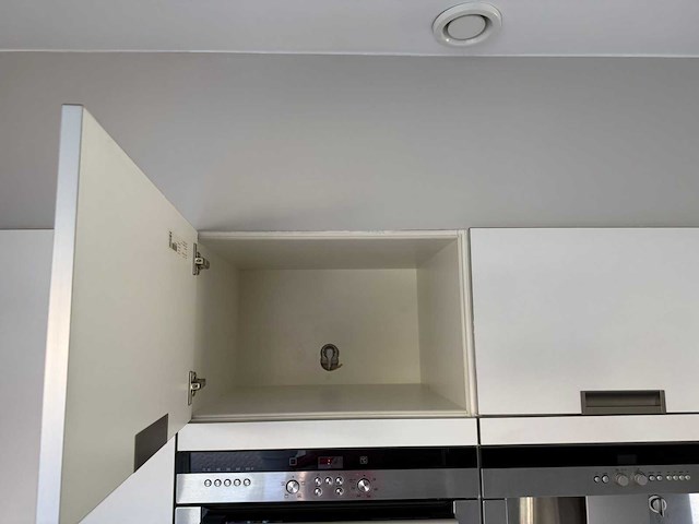 Häcker - keuken met aeg/siemens apparatuur - afbeelding 17 van  32