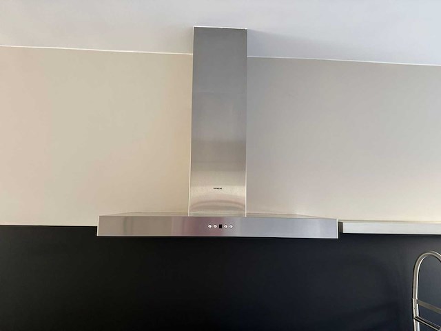 Häcker - keuken met aeg/siemens apparatuur - afbeelding 18 van  32