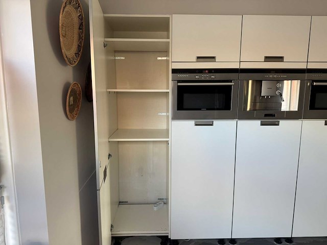 Häcker - keuken met aeg/siemens apparatuur - afbeelding 19 van  32