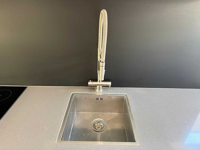 Häcker - keuken met aeg/siemens apparatuur - afbeelding 1 van  32