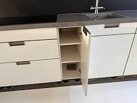 Häcker - keuken met aeg/siemens apparatuur - afbeelding 4 van  32