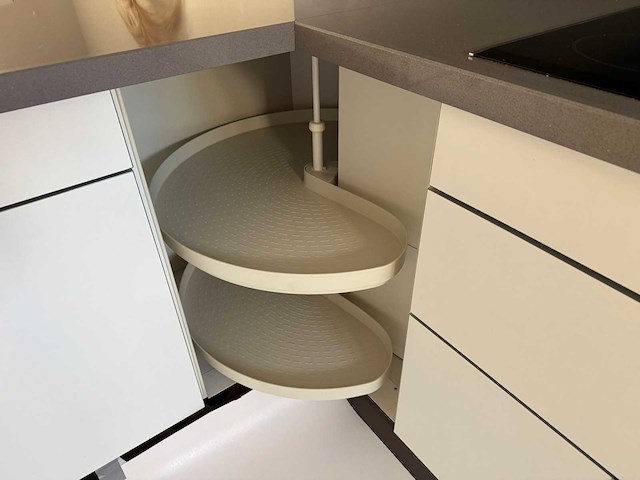 Häcker - keuken met aeg/siemens apparatuur - afbeelding 7 van  32