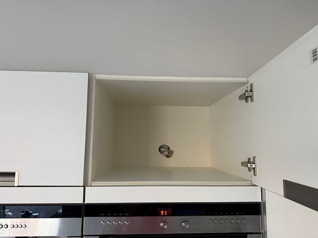 Häcker - keuken met aeg/siemens apparatuur - afbeelding 28 van  32