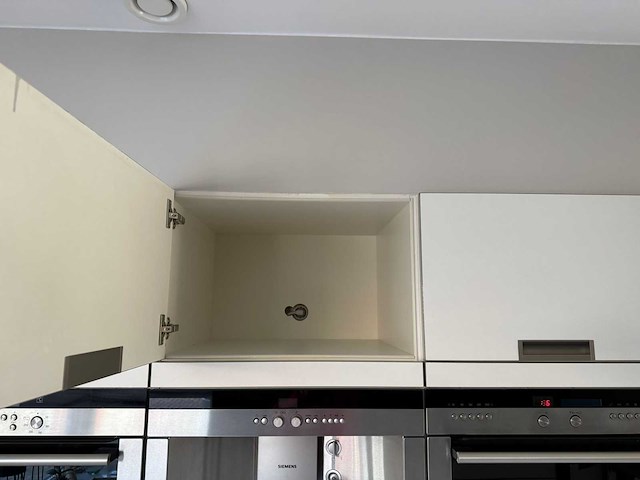 Häcker - keuken met aeg/siemens apparatuur - afbeelding 32 van  32