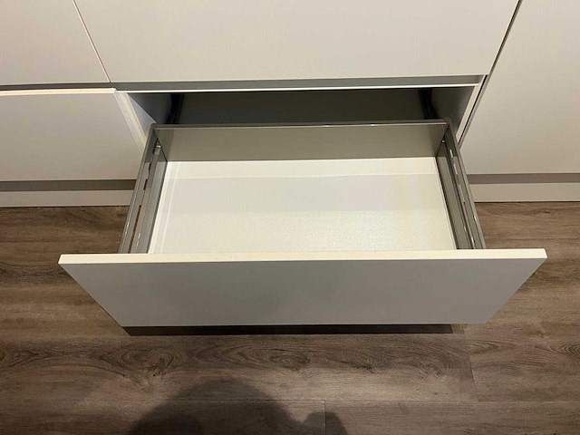 Häcker - keuken met aeg/whirlpool apparatuur - afbeelding 22 van  26