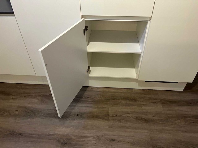 Häcker - keuken met aeg/whirlpool apparatuur - afbeelding 24 van  26