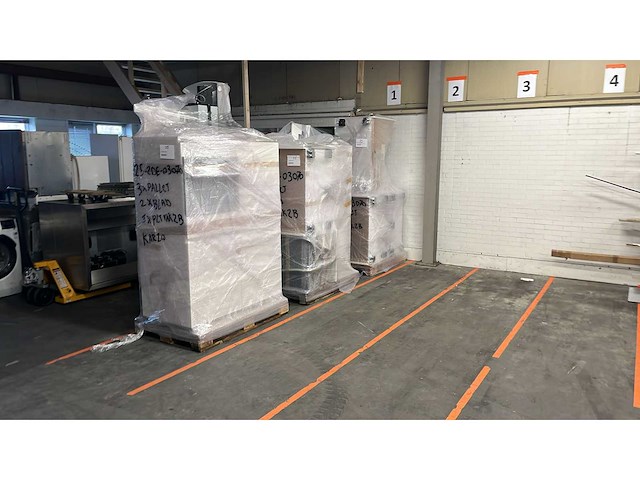 Häcker - keuken met aeg/whirlpool apparatuur - afbeelding 18 van  26