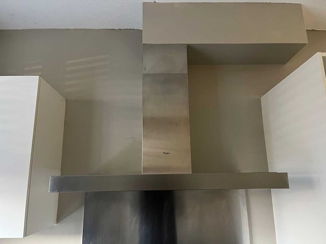 Häcker - keuken met whirlpool apparatuur - afbeelding 10 van  21