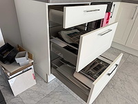 Häcker - showroomkeuken met apparatuur - afbeelding 25 van  35