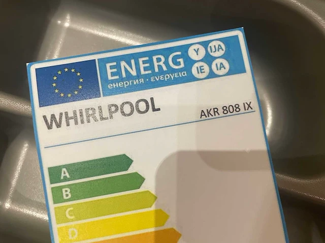 Häcker - showroomkeuken met pelgrim / whirlpool apparatuur - afbeelding 18 van  27