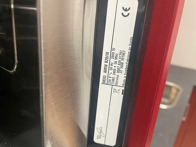 Häcker - showroomkeuken met pelgrim / whirlpool apparatuur - afbeelding 25 van  27