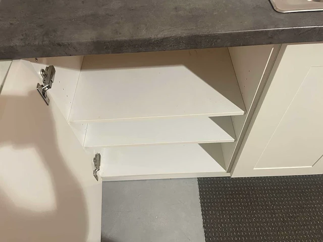 Häcker - showroomkeuken met whirlpool apparatuur - afbeelding 9 van  21