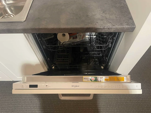 Häcker - showroomkeuken met whirlpool apparatuur - afbeelding 13 van  21