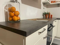 Häcker - showroomkeuken met whirlpool apparatuur - afbeelding 16 van  21