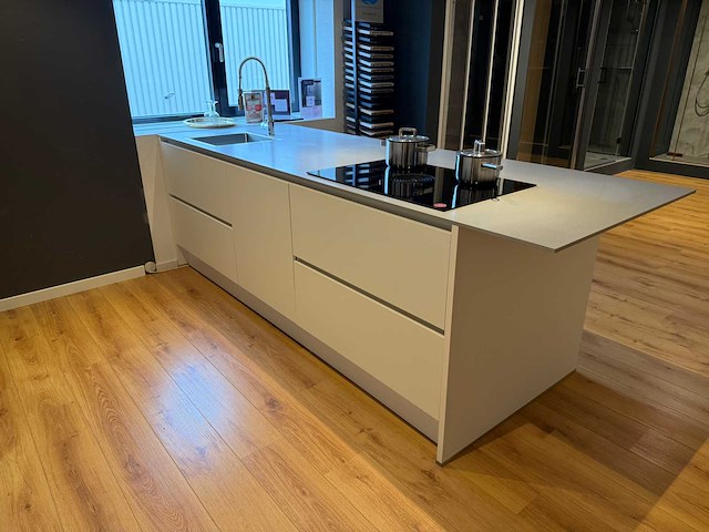 Häcker - showroomkeuken - afbeelding 19 van  22