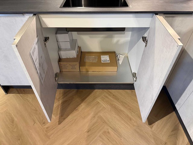 Häcker - showroomkeuken - afbeelding 13 van  18