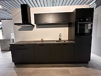 Häcker concept130 uno grafiet mat recht keuken - afbeelding 1 van  23