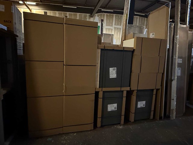 Häcker concept130 wit hoogglans recht opgestelde keuken - afbeelding 1 van  4