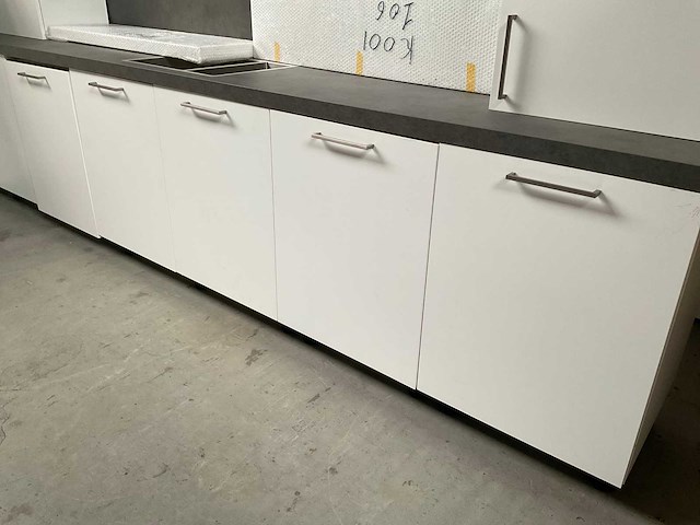 Häcker keukenopstelling ssk 125 arctis weiss 366cm plus 180cm - afbeelding 6 van  11