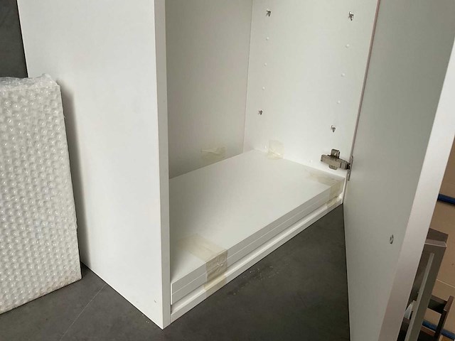 Häcker keukenopstelling ssk 125 arctis weiss 366cm plus 180cm - afbeelding 10 van  11