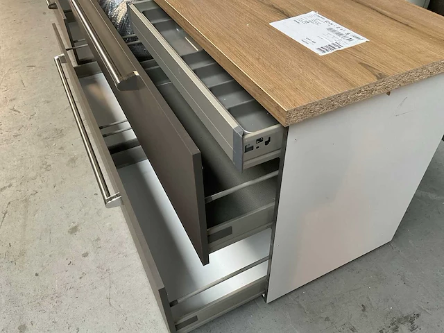 Häcker keukenopstelling zilverbruin 360cm met xxl lades - afbeelding 3 van  5