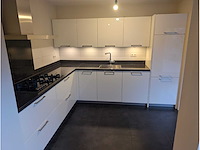 Häcker systemat - keuken met apparatuur