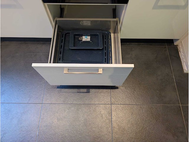 Häcker systemat - keuken met apparatuur - afbeelding 40 van  46