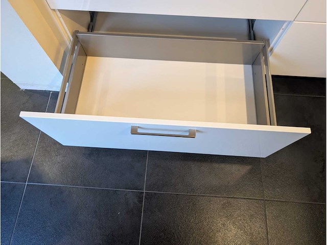 Häcker systemat - keuken met apparatuur - afbeelding 34 van  46