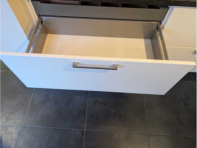 Häcker systemat - keuken met apparatuur - afbeelding 44 van  46